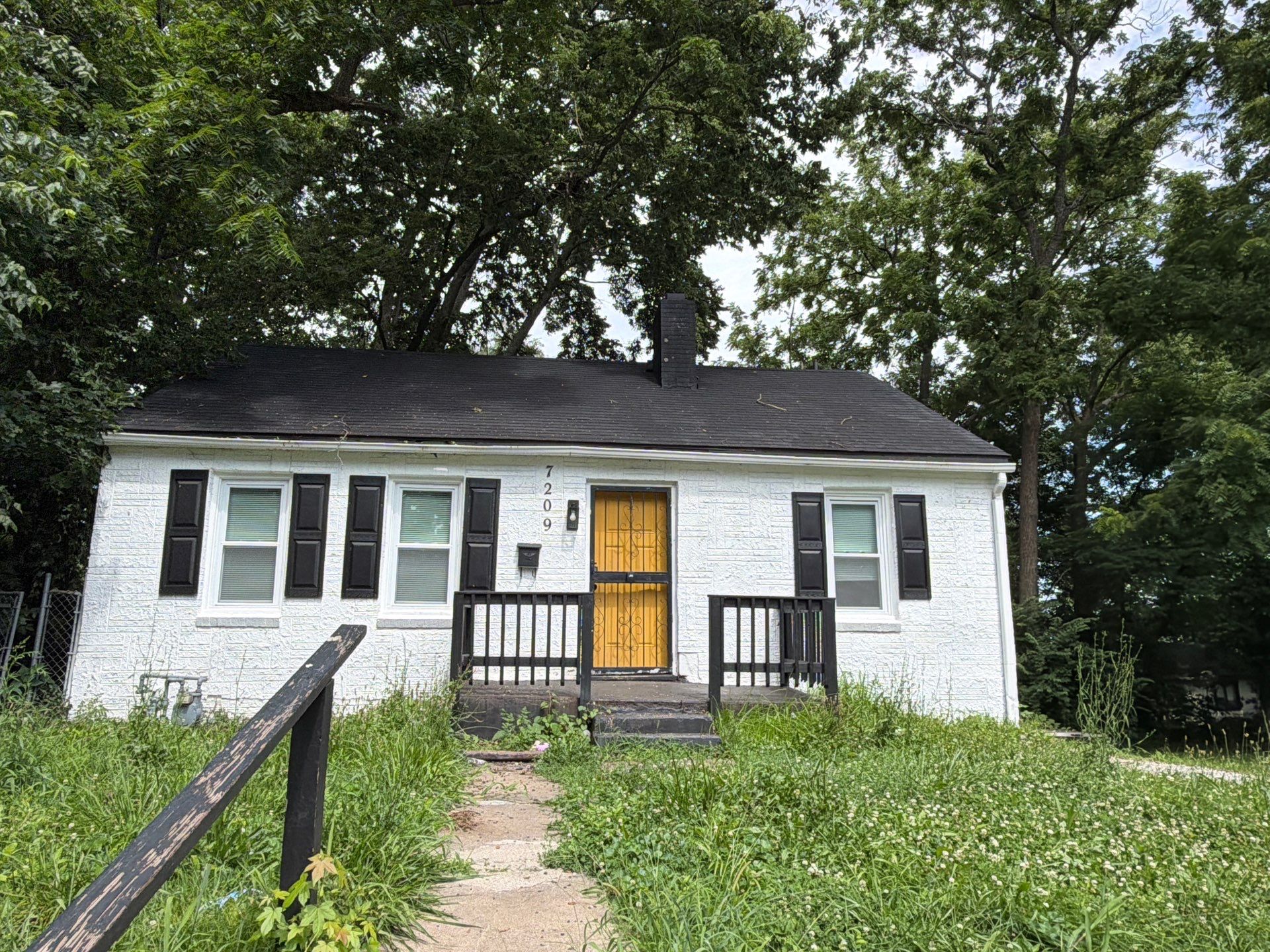 Property main image